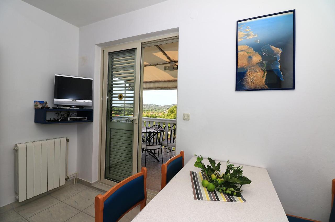Apartments With A Parking Space Jezera, Murter - 5079 Exterior photo